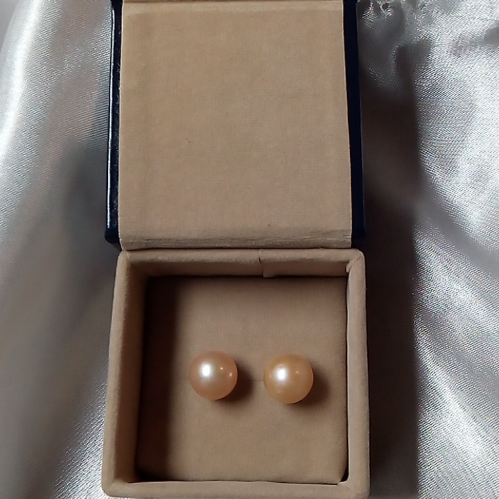 LOW START !!! NEW Genuine Pearl earrings